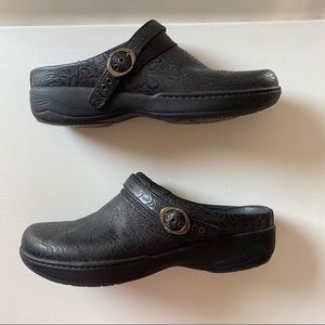 Dansko Black Tooled Clog Size 40